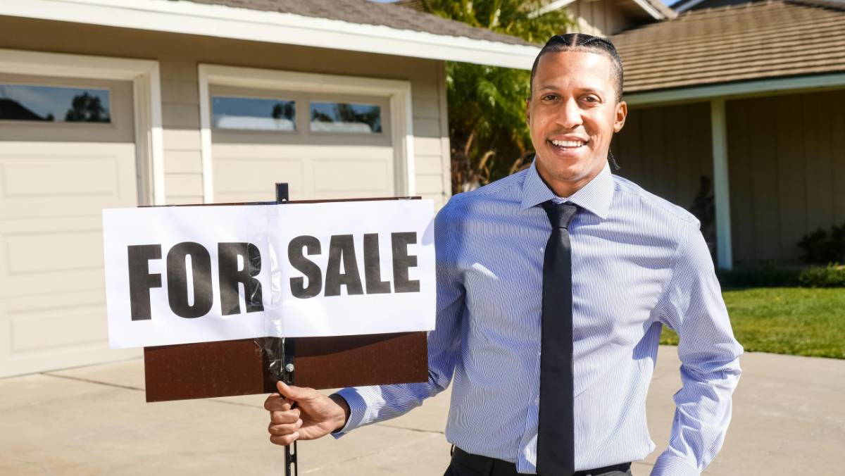 The Role of Real Estate Agents in Property Transactions