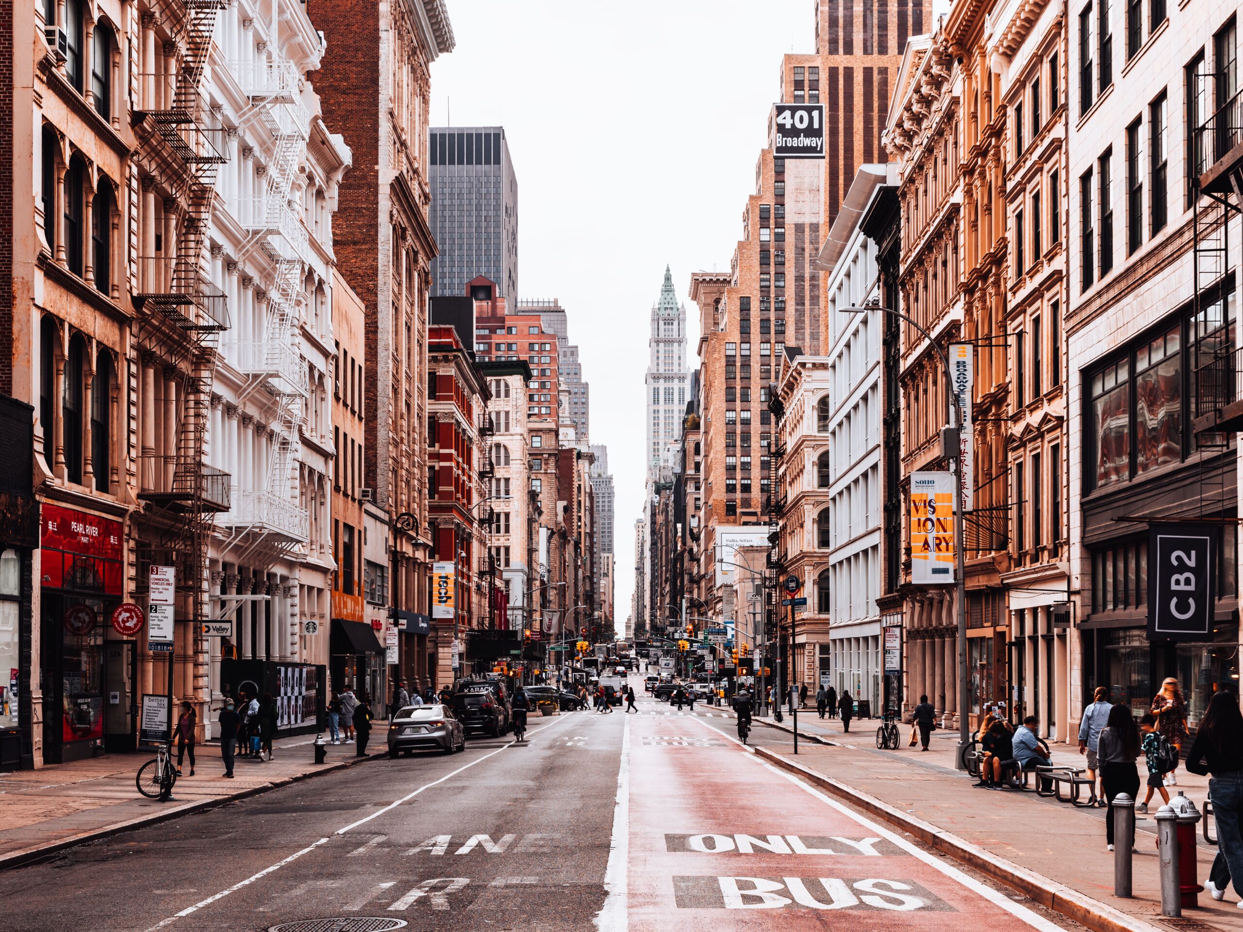 Tipping, Taxes, and Transit: The Unwritten Rules Every Visitor to the USA Should Know